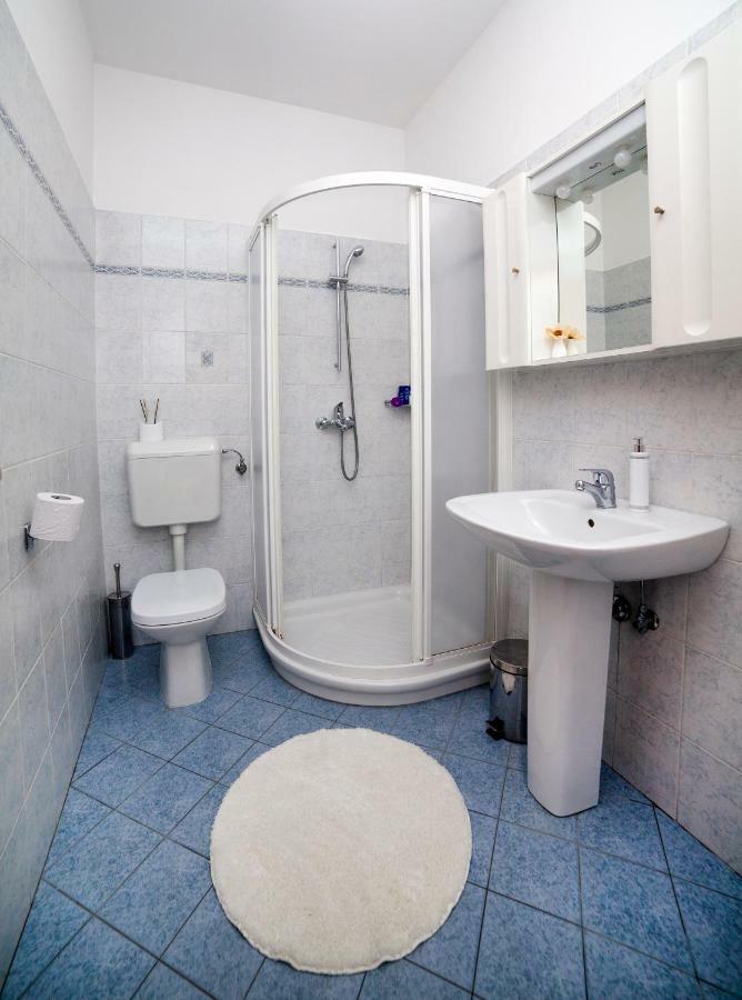 Apartment Villa Lidija Lovran Exterior foto